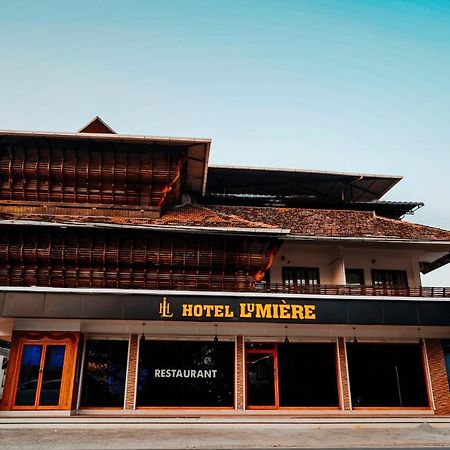 Hotel Lumiere Alappuzha Extérieur photo